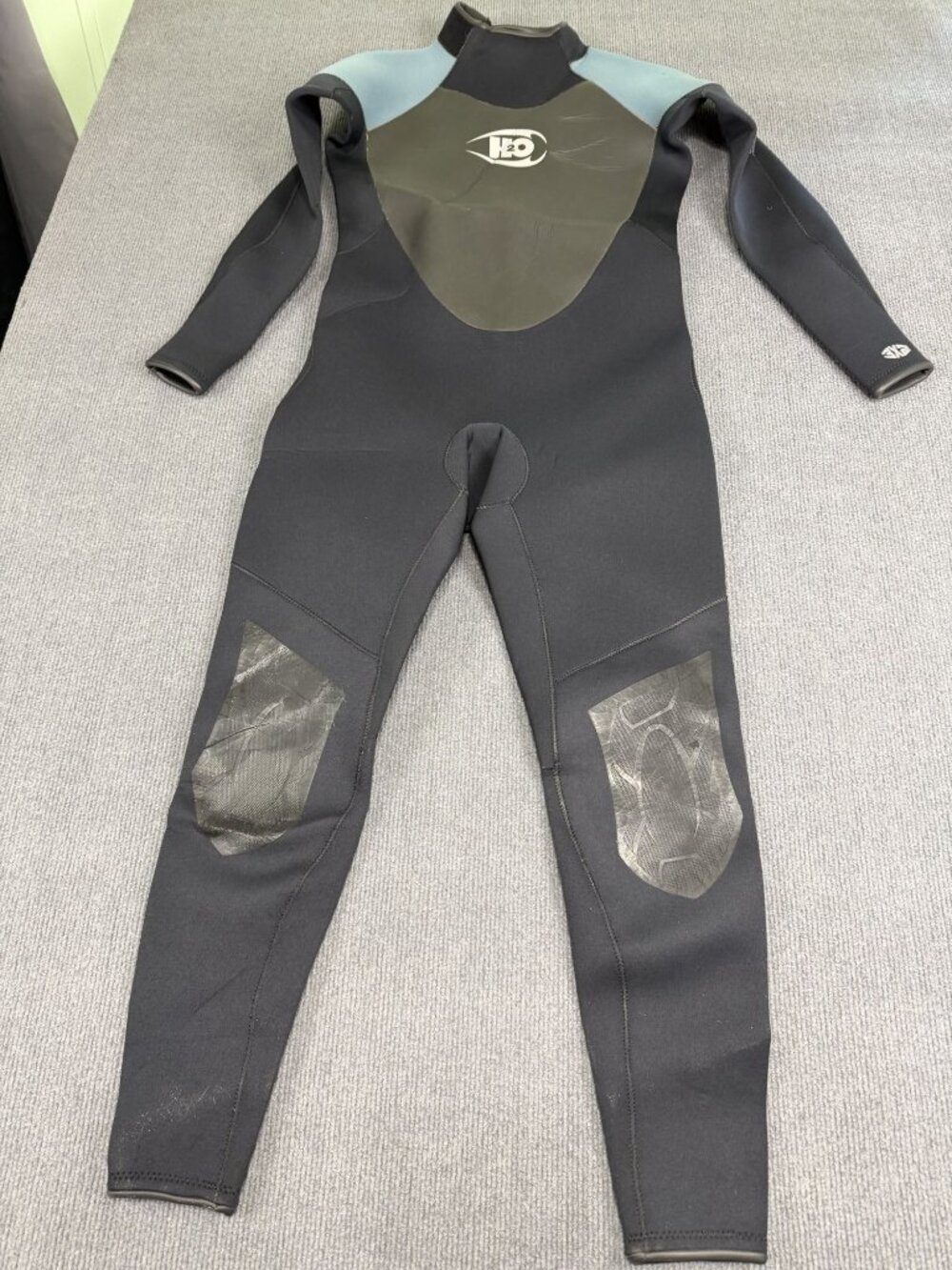 H2O Men's Black & Gray Full Body Wetsuit Surf Diving Suit ML